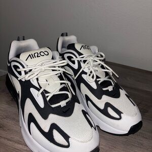 Nike Air200 Black and White Sneakers
